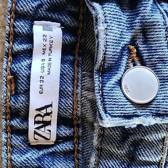 Zara High Waist Frayed Hem Jeans Size 24 - Picture 3 of 12